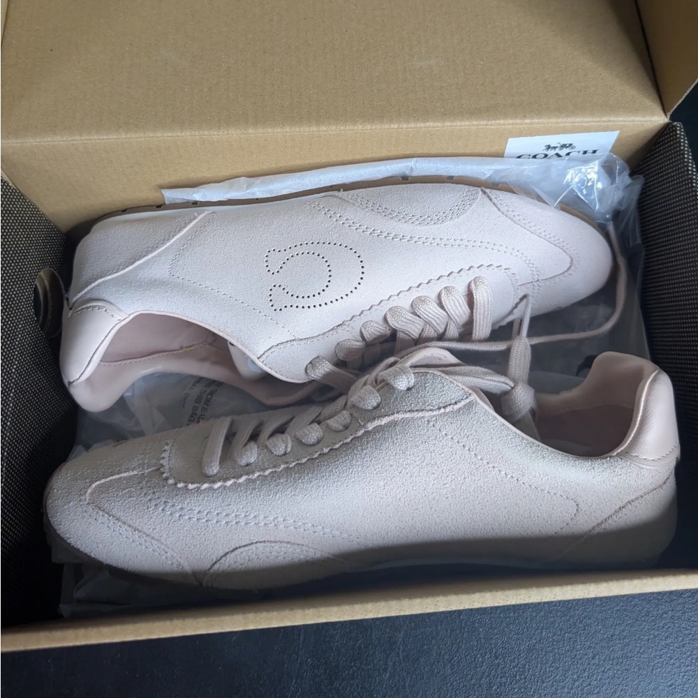 New in Box Coach Lowline Luxe Signature Flat Sneakers – Women's Size 9B
